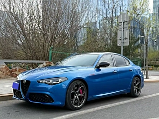 Заказать ALFAROMEO GIULIA