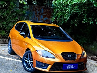 Заказать SEAT LEON