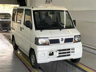 NISSAN CLIPPER VAN