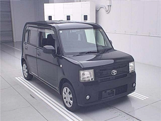 TOYOTA PIXIS SPACE