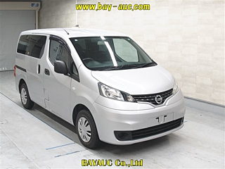 NISSAN NV200