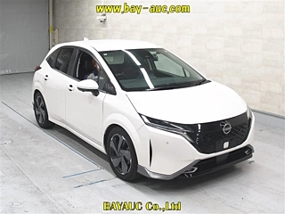 NISSAN AURA