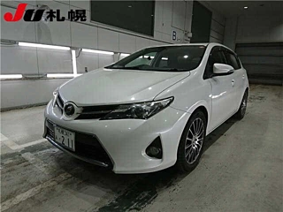TOYOTA AURIS