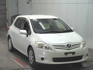 TOYOTA AURIS