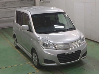 MITSUBISHI DELICA D2