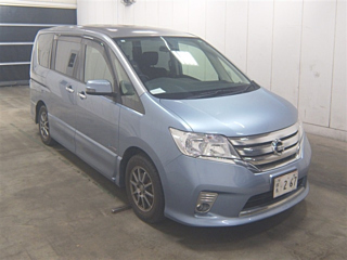 NISSAN SERENA