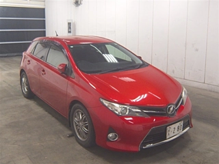TOYOTA AURIS