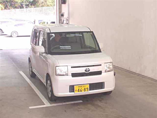 TOYOTA PIXIS SPACE