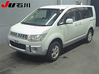 MITSUBISHI DELICA D5