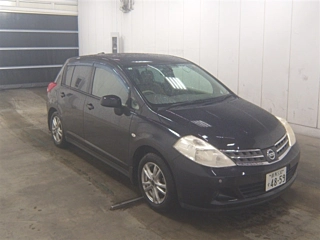 NISSAN TIIDA