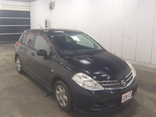 NISSAN TIIDA