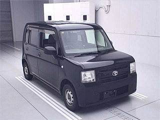 TOYOTA PIXIS SPACE
