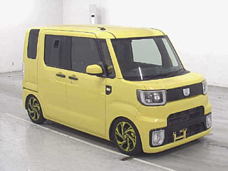 DAIHATSU WAKE