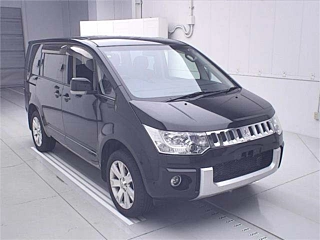 MITSUBISHI DELICA D5