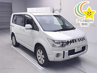 MITSUBISHI DELICA D5
