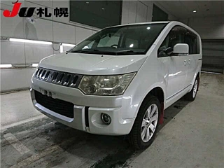 MITSUBISHI DELICA D5