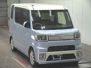 DAIHATSU WAKE