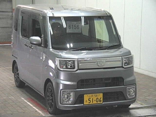 DAIHATSU WAKE