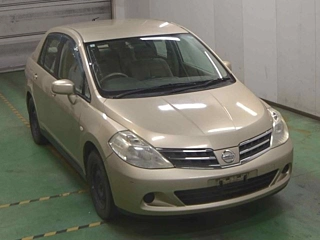 NISSAN TIIDA LATIO