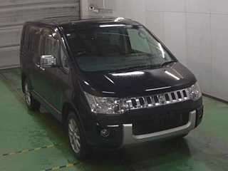 MITSUBISHI DELICA D5