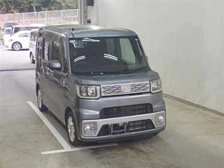 DAIHATSU WAKE