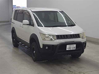 MITSUBISHI DELICA D5