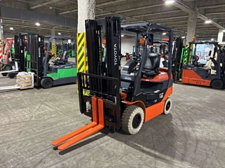 TOYOTA FORKLIFT