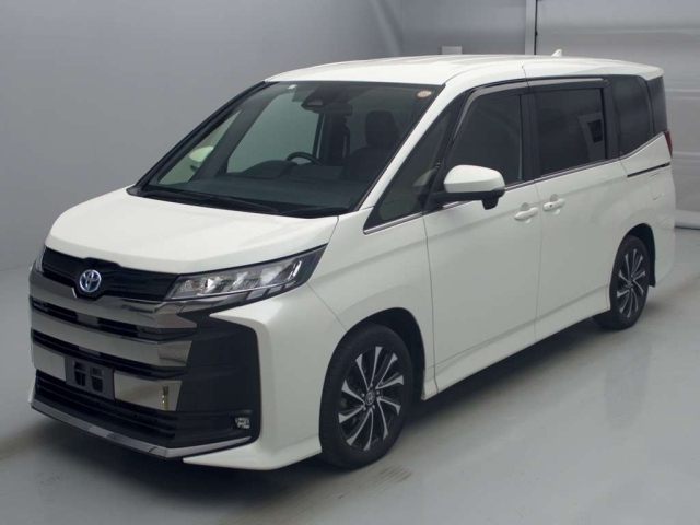 TOYOTA NOAH 2023