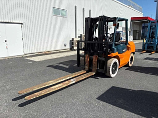 TOYOTA FORKLIFT