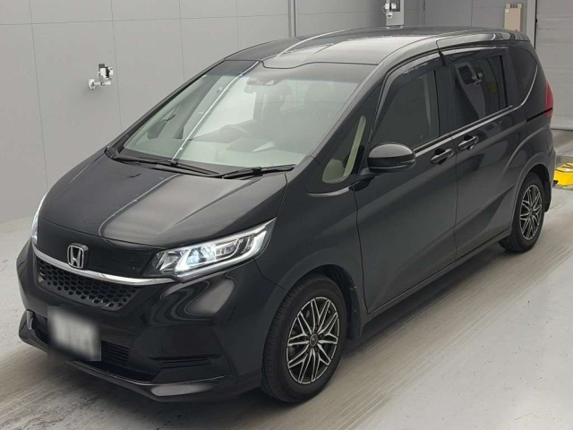 HONDA FREED 2024