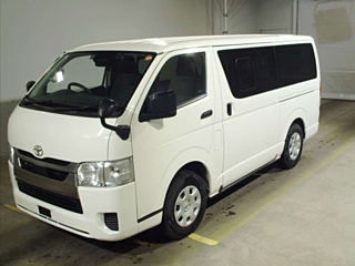 TOYOTA HIACE VAN