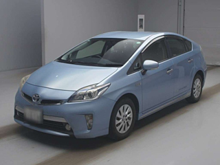 TOYOTA PRIUS PHV