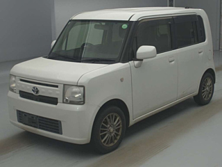 TOYOTA PIXIS SPACE