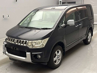 MITSUBISHI DELICA D5
