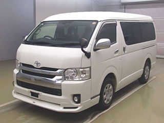 TOYOTA HIACE