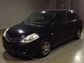 NISSAN TIIDA