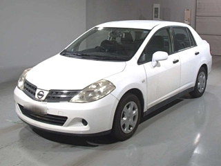 NISSAN TIIDA LATIO