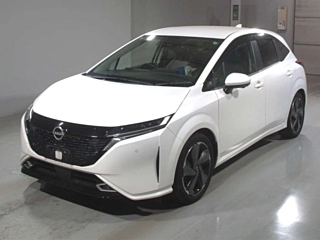 NISSAN AURA