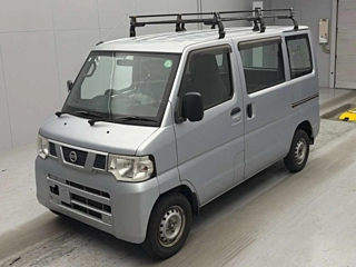 NISSAN CLIPPER VAN