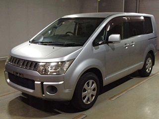 MITSUBISHI DELICA D5