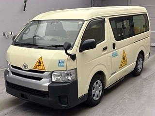 TOYOTA HIACE