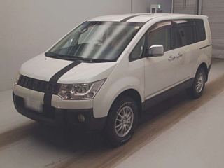 MITSUBISHI DELICA D5