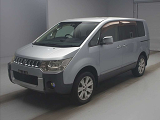 MITSUBISHI DELICA D5