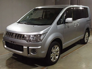 MITSUBISHI DELICA D5
