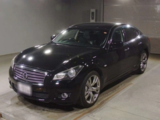 NISSAN FUGA