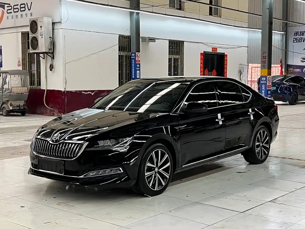 SKODA SUPERB